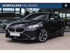 BMW 1-serie - 120 M Sport Automaat / Sportstoelen / M Adaptief onderstel / Achteruitrijcamera / PDC