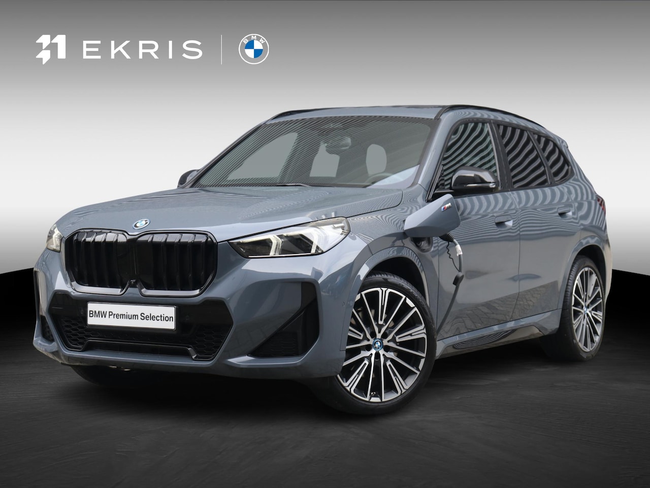 BMW X1 - xDrive30e | M Sportpakket | Panodak | Trekhaak | Head-Up | Driving Assistant Plus | Harman - AutoWereld.nl