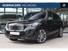BMW iX1 - xDrive30 M Sport / Trekhaak / Panoramadak / Comfort Access / Sportstoelen / Head-Up / Harm