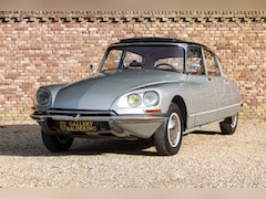 Citroën DS - DS20 "Fully restored" "Fully restored" - Nut and Bolt Restoration with passion and experti
