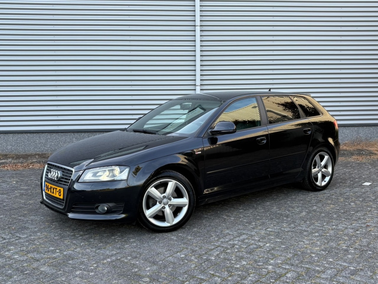 Audi A3 Sportback - 1.4 TFSI S-edition AUTOMAAT Xenon Ketting v.v. Trekhaak - AutoWereld.nl