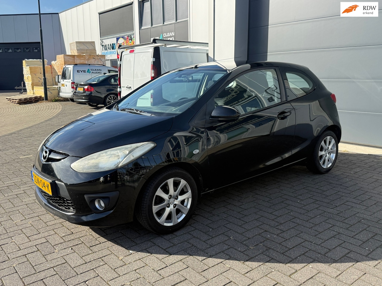 Mazda 2 - 1.3 AIRCO | ELEKTR PAKKET | CARPLAY | NIEUWE APK | - AutoWereld.nl