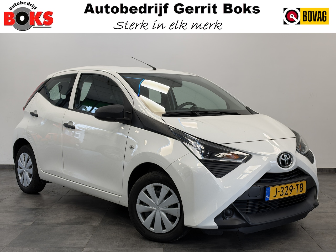 Toyota Aygo - 1.0 VVT-i x-fun Airco Bluetooth NAP! - AutoWereld.nl