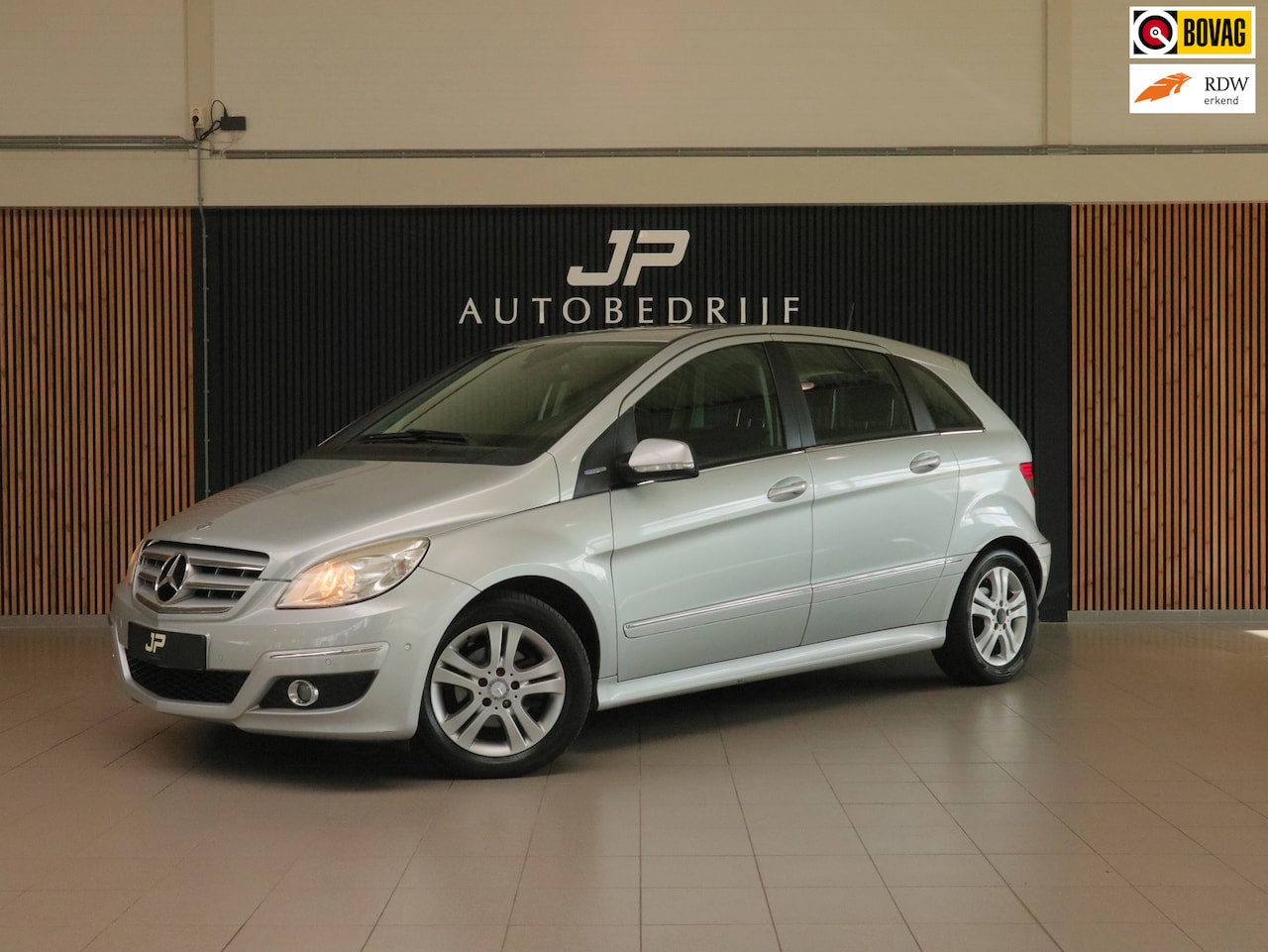 Mercedes-Benz B-klasse - 180 BlueEFFICIENCY Business CLass PDC|LM-VELGEN|CRUISE|AIRCO - AutoWereld.nl