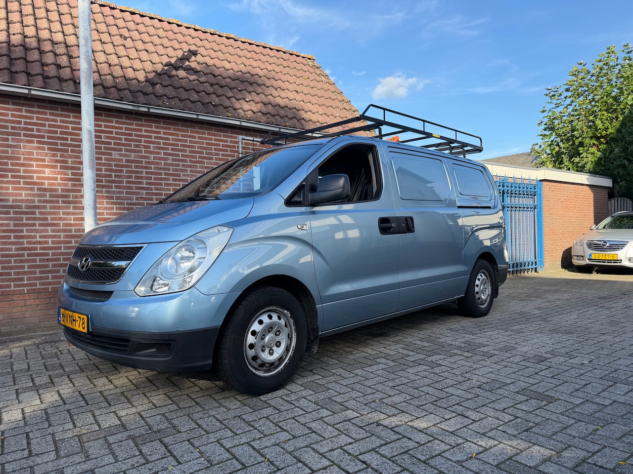 Hyundai H-1 - H300 2.5 CRDI WGT 116 PK 2.5 CRDi Active APK/DUBBELE SCHUIFDEUR/2300TREKKEN - AutoWereld.nl