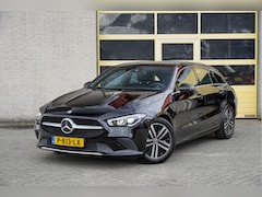 Mercedes-Benz CLA-klasse Shooting Brake - 180 Automaat Business Solution BJ2022 Lmv 17" | Led V+A | Pdc | Achteruitrijcamera | Navi