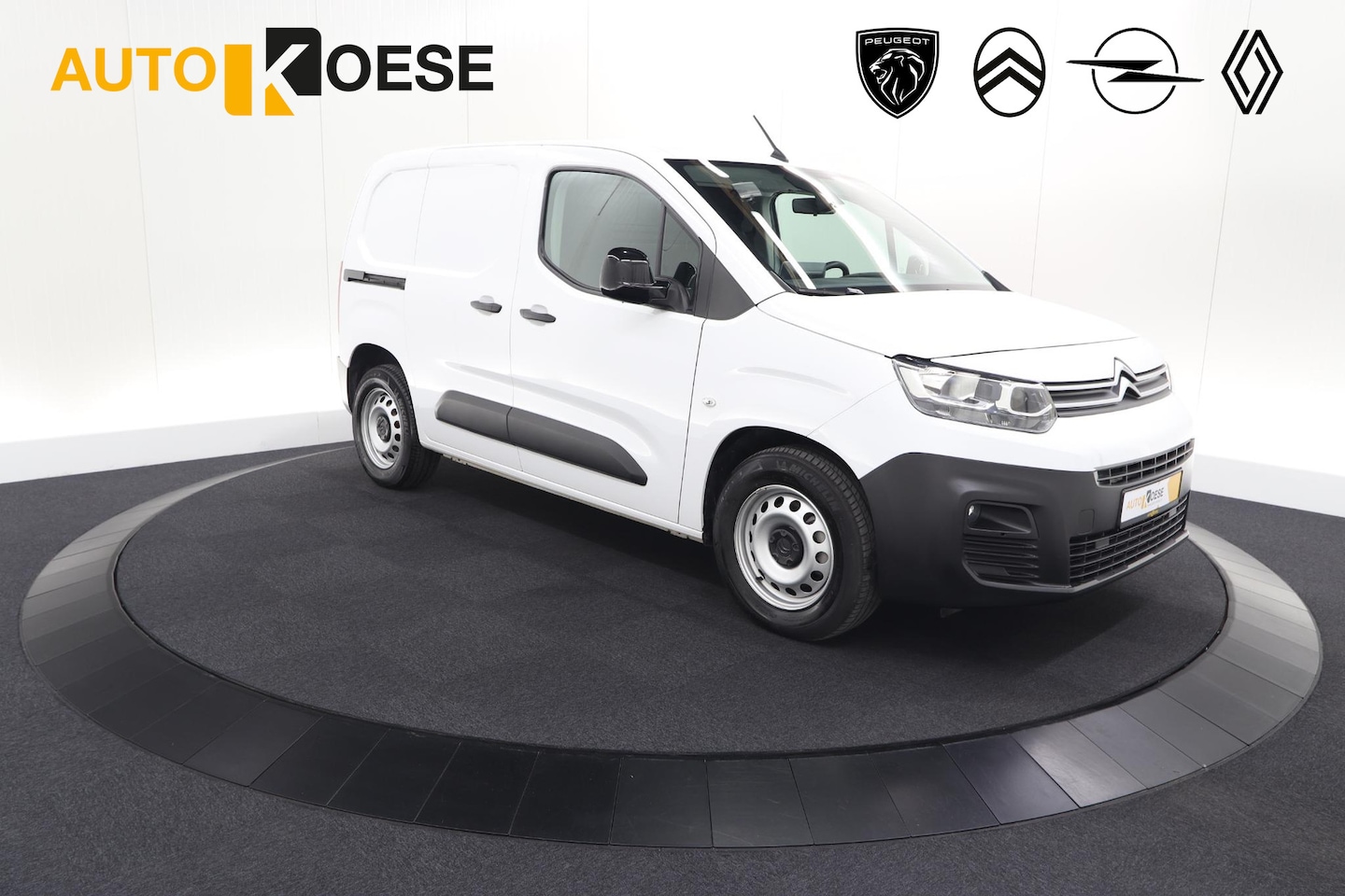 Citroën ë-Berlingo - 136 L1 50 kWh | SOH 99,0% | Camera | Vloerplaat Laadruimte | Apple Carplay | Parkeersensor - AutoWereld.nl
