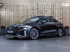 Audi RS3 - Limousine 2.5 TFSI Quattro *Pano*B&O*Head-Up*Camera*Massage