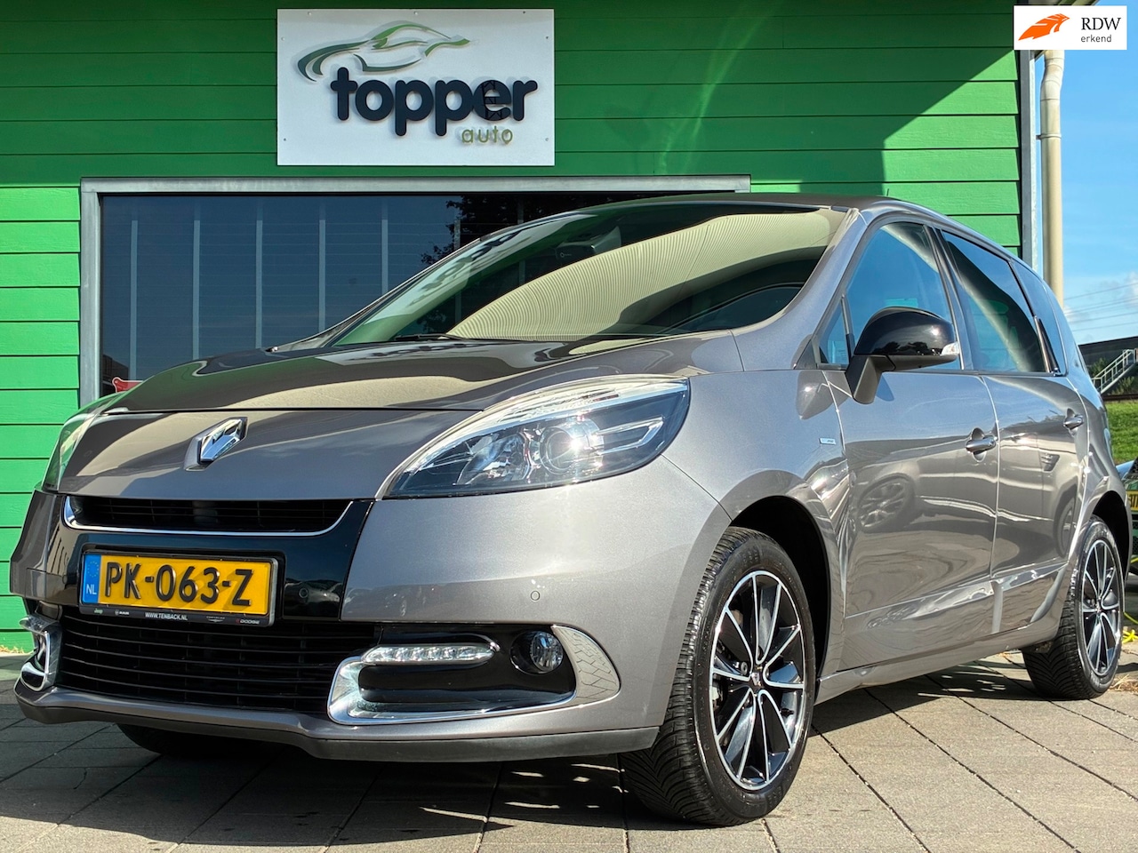 Renault Scénic - 1.2 TCe Bose|2e Eigenaar|Camera|Navigatie|Trekhaak|CruiseControl|Climatronic|PDC| - AutoWereld.nl
