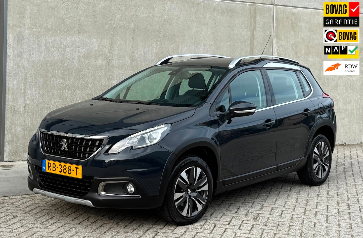 Peugeot 2008 - 1.2 110pk AUT 2017 Zwart CLIMA|PANO|NAP|2E EIG. - AutoWereld.nl