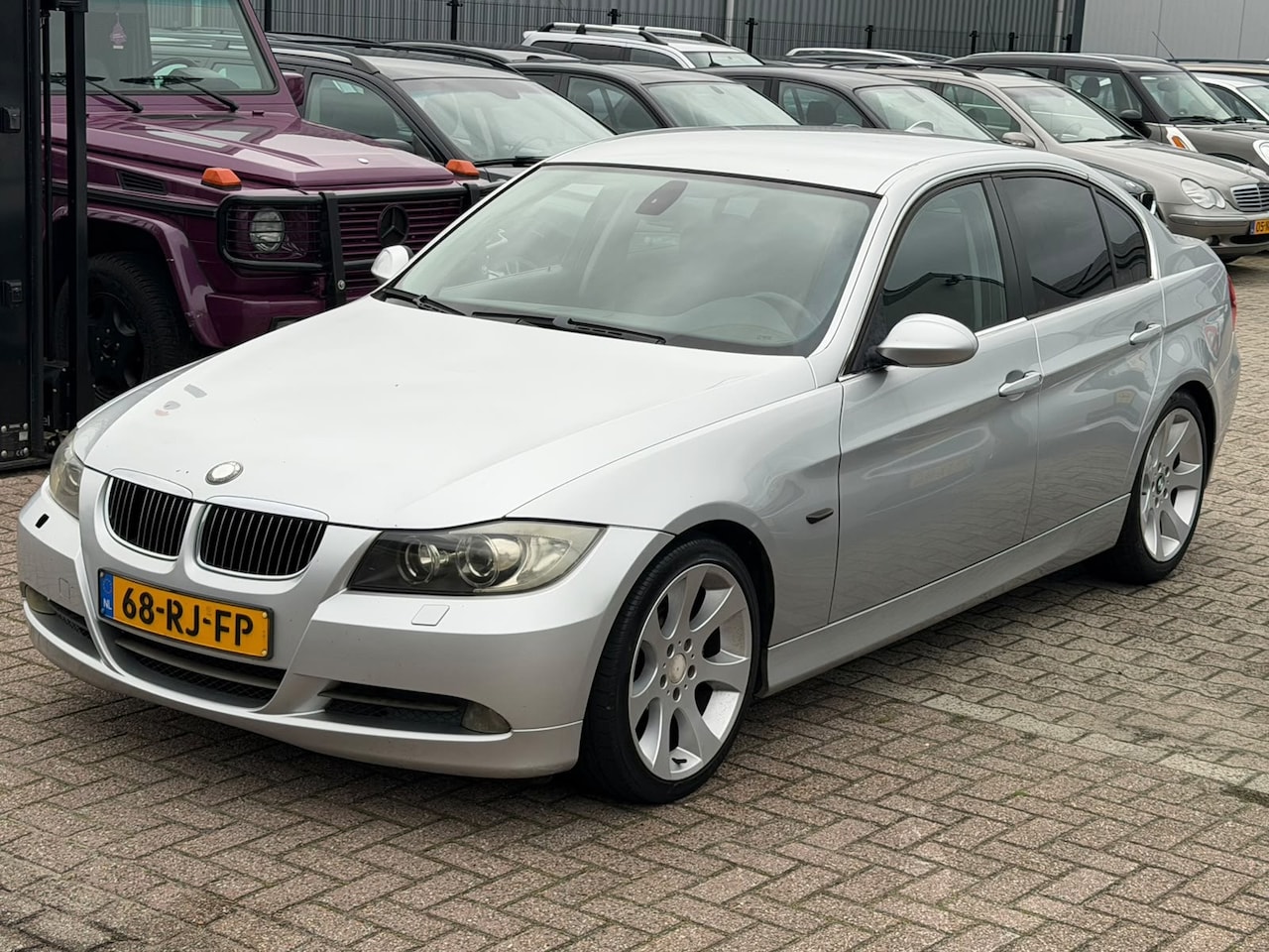 BMW 3-serie - 325i Dynamic Sedan Automaat 6-Cilinder Xenon - AutoWereld.nl