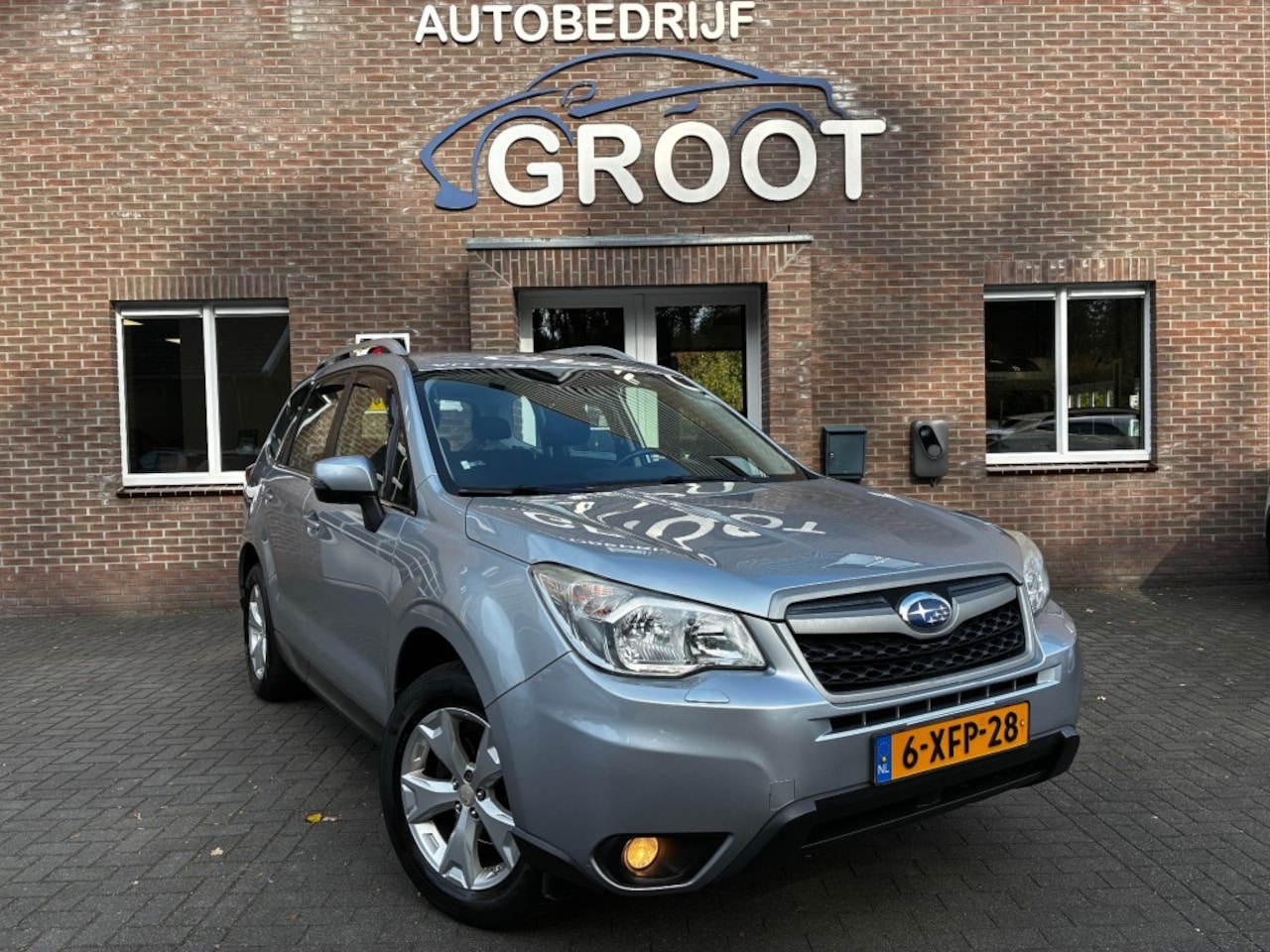 Subaru Forester - 2.0 Luxury 2.0 LUXURY - AutoWereld.nl