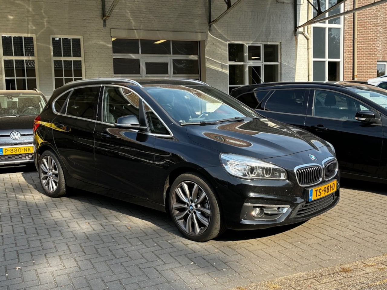 BMW 2-serie Active Tourer - 225i High Executive 225I HIGH EXECUTIVE - AutoWereld.nl