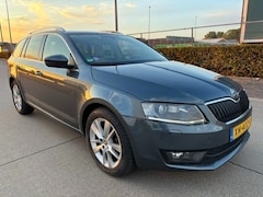 Skoda Octavia - 1.4 TSI GRT ELEG BNS