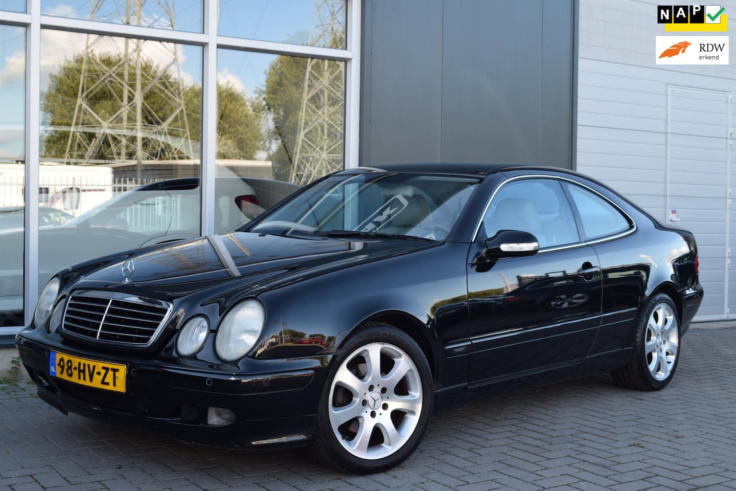 Mercedes-Benz CLK-klasse Coupé - 230 K. Avantgarde | Automaat | Leder | NAP + APK 9-2027 - AutoWereld.nl