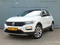 Volkswagen T-Roc - 1.0TSI 110PK - 2018 - 68DKM-Navi-Trekhaak-Zwart dak