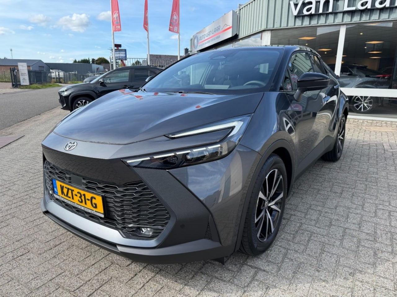 Toyota C-HR - 1.8 Hybrid 140 Dynamic Bi-Tone Rijklaar met Garantie - AutoWereld.nl