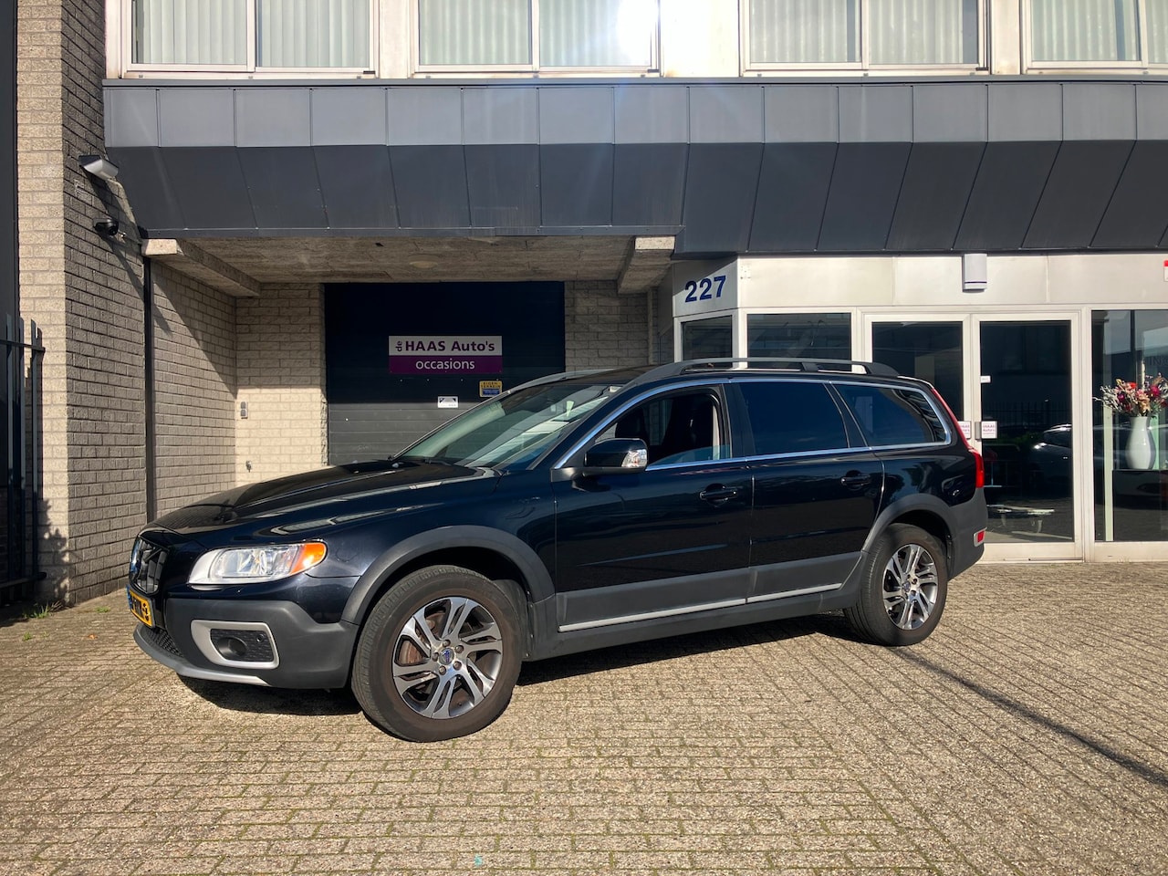 Volvo XC70 - 2.0 D3 FWD Limited Edition / EURO-5 / 5-CILINDER / EXPORT / NAVI / CLIMA - AutoWereld.nl