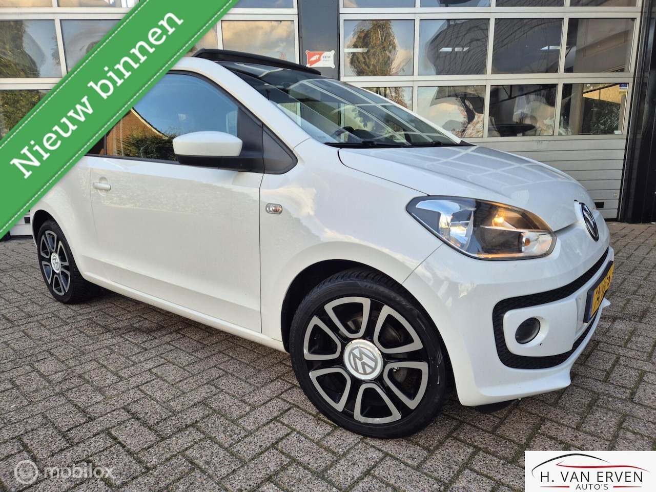 Volkswagen Up! - 1.0 high up! SCHUIFKANTELDAK LEDER CRUISE NAP - AutoWereld.nl