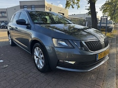 Skoda Octavia Combi - 1.6 TDI Greentech Ambition Automaat Airco/ECC, Navigatie EXPORT PRIJS