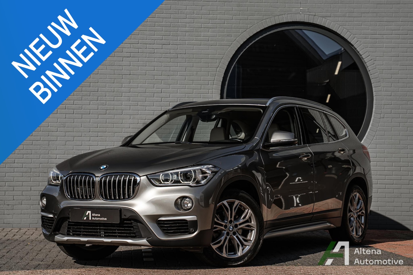 BMW X1 - sDrive18i High Executive Xline, park assistant, stoelverwarming, head-up - AutoWereld.nl