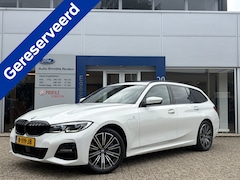 BMW 3-serie Touring - 330e High Executive M-Sport Full Options | PANO I LED I Sportstoelen I Adapt Cruise I Head