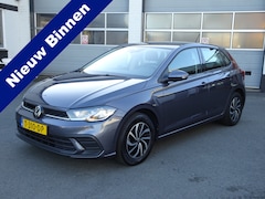 Volkswagen Polo - 1.0 TSI Life Business Automatische airco, cruise controle, navigatie, parkeersensoren voor