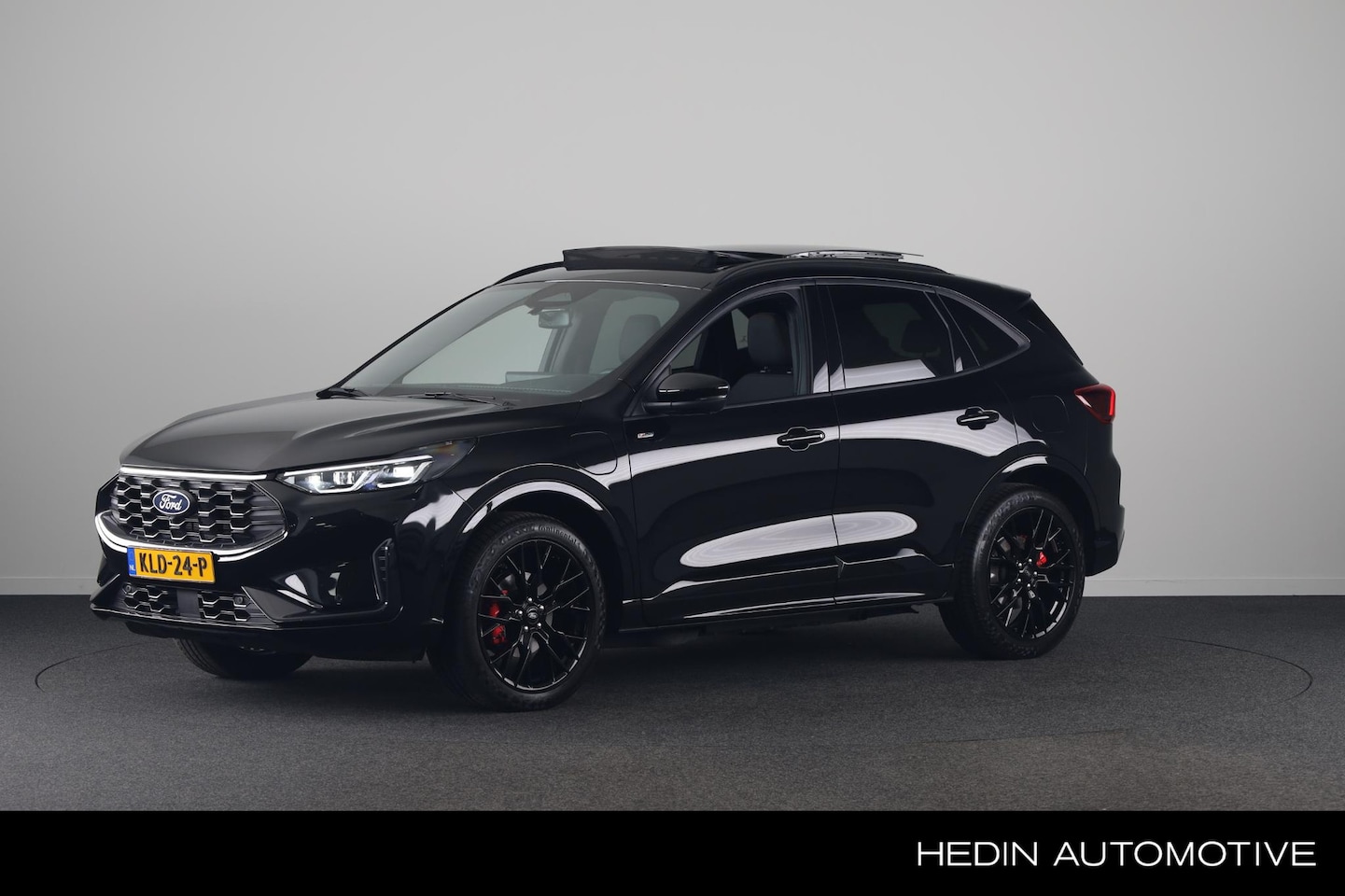 Ford Kuga - 2.5 PHEV ST-Line X Black Pack | Panoramadak | Elektrisch inklapbare trekhaak | Winter Pack - AutoWereld.nl