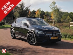 Mercedes-Benz GLA-Klasse - 180 AMG Line | Panoramadak | Camera | Trekhaak | Sfeerverlichting | Apple Carplay | NL-Aut