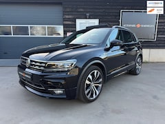 Volkswagen Tiguan - 2.0 TSI 4Motion 3X R-Line Pano Trekhaak