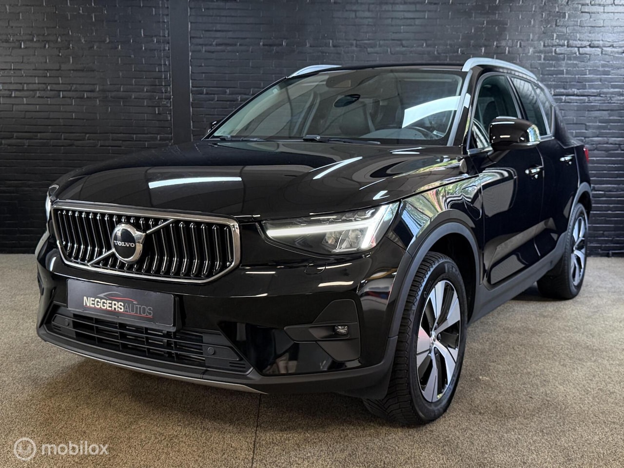 Volvo XC40 - 1.5 T5 Plug-in hybrid Plus Bright LEDER TREKHAAK - AutoWereld.nl