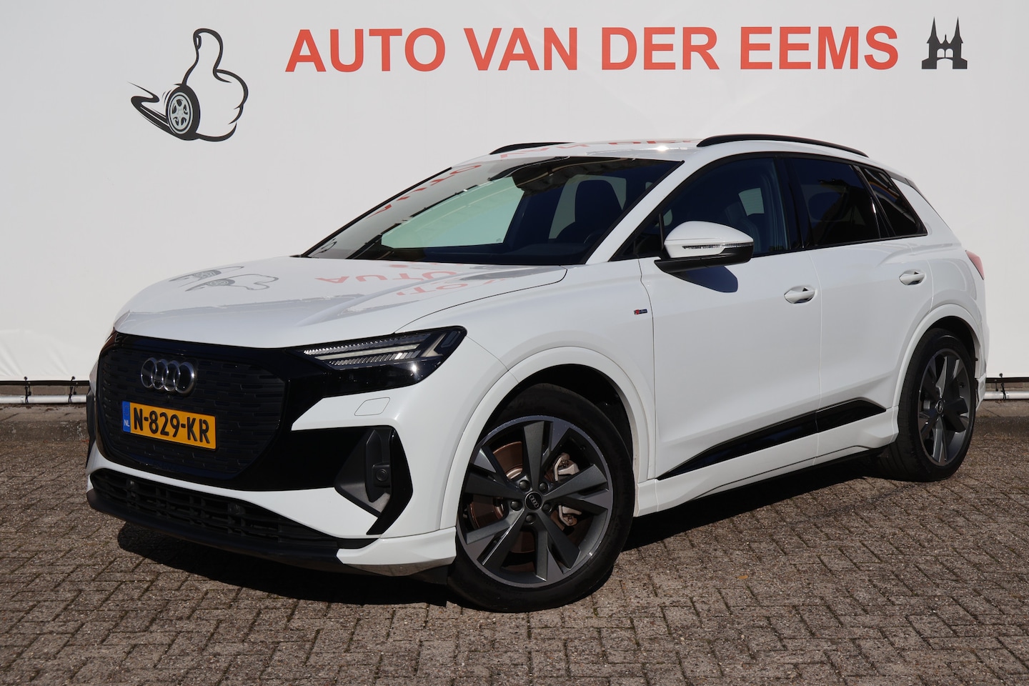 Audi Q4 e-tron - 40 Launch ed.S Comp. 77 kWh / Soh 90,4 / NL-Auto / S-Line / Warmtepomp / Panorama dak - AutoWereld.nl