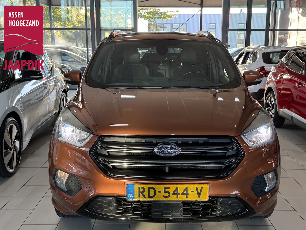 Ford Kuga - 1.5 EcoBoost ST Line NIEUW BINNEN! | KEYLESS | PANORAMADAK | ELEKTR. STOELEN | UNIEKE KLEU - AutoWereld.nl