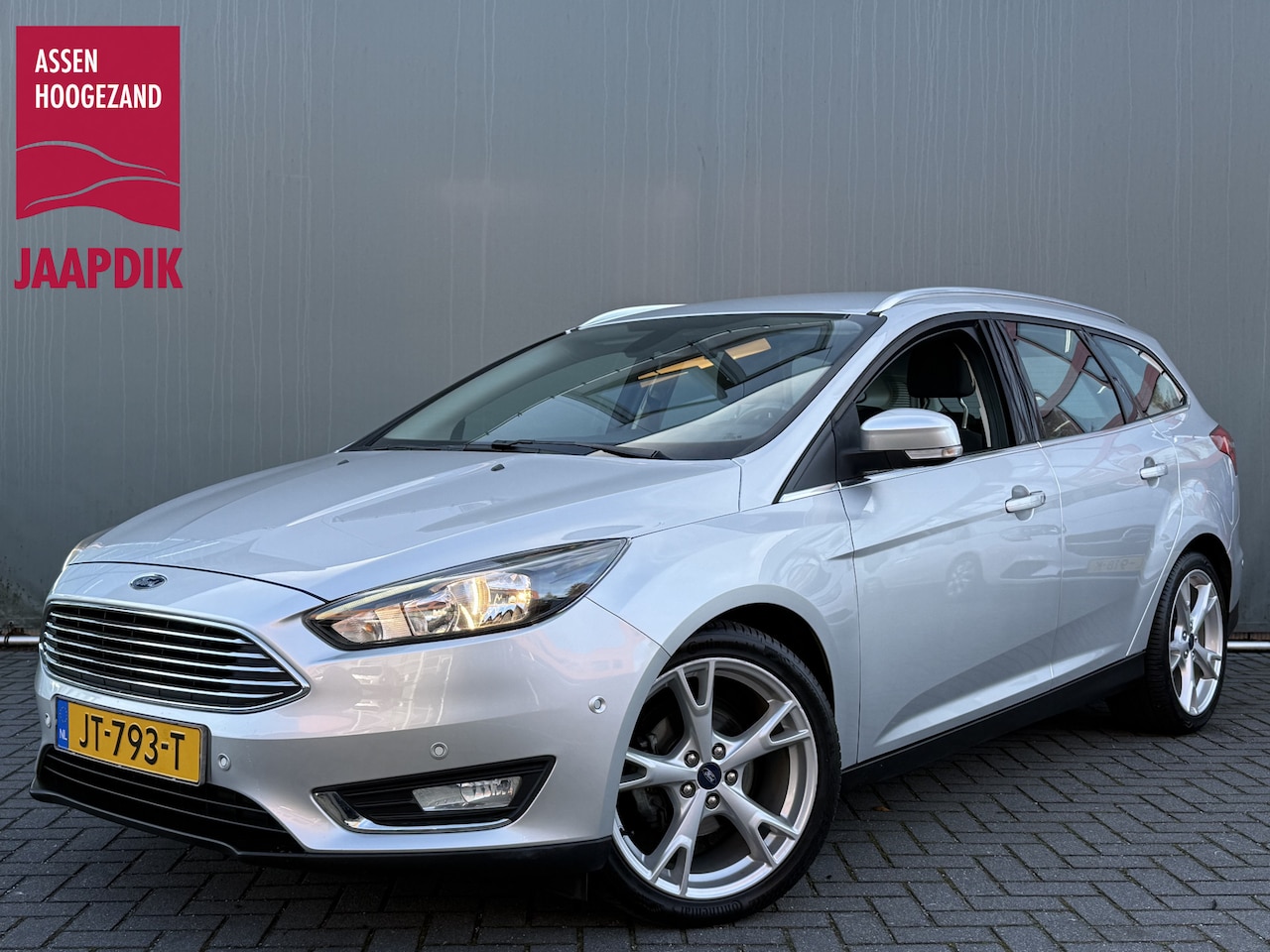Ford Focus Wagon - 1.0 Titanium KEYLESS | TREKHAAK | CLIMA | NAVI | BLUETOOTH | PDC V+A | 18 INCH | MULTI F. - AutoWereld.nl
