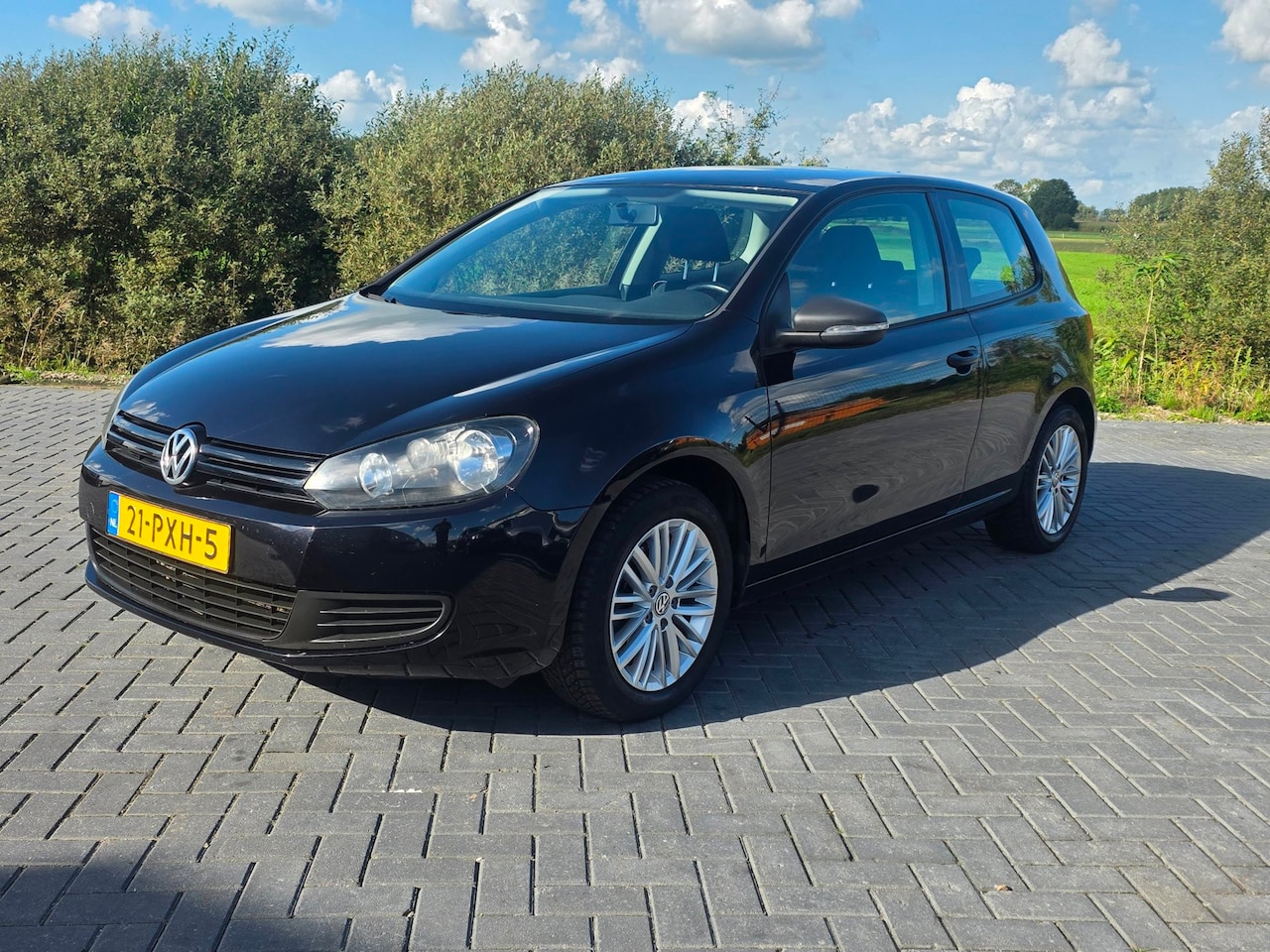 Volkswagen Golf - TSI Trendline 2011 NAP nieuwe APK! - AutoWereld.nl