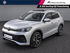 Volkswagen Tiguan - 1.5eHybrid 272PK R-Line · Panoramadak · Trekhaak · Camera · Apple/Android Car Play · Garan