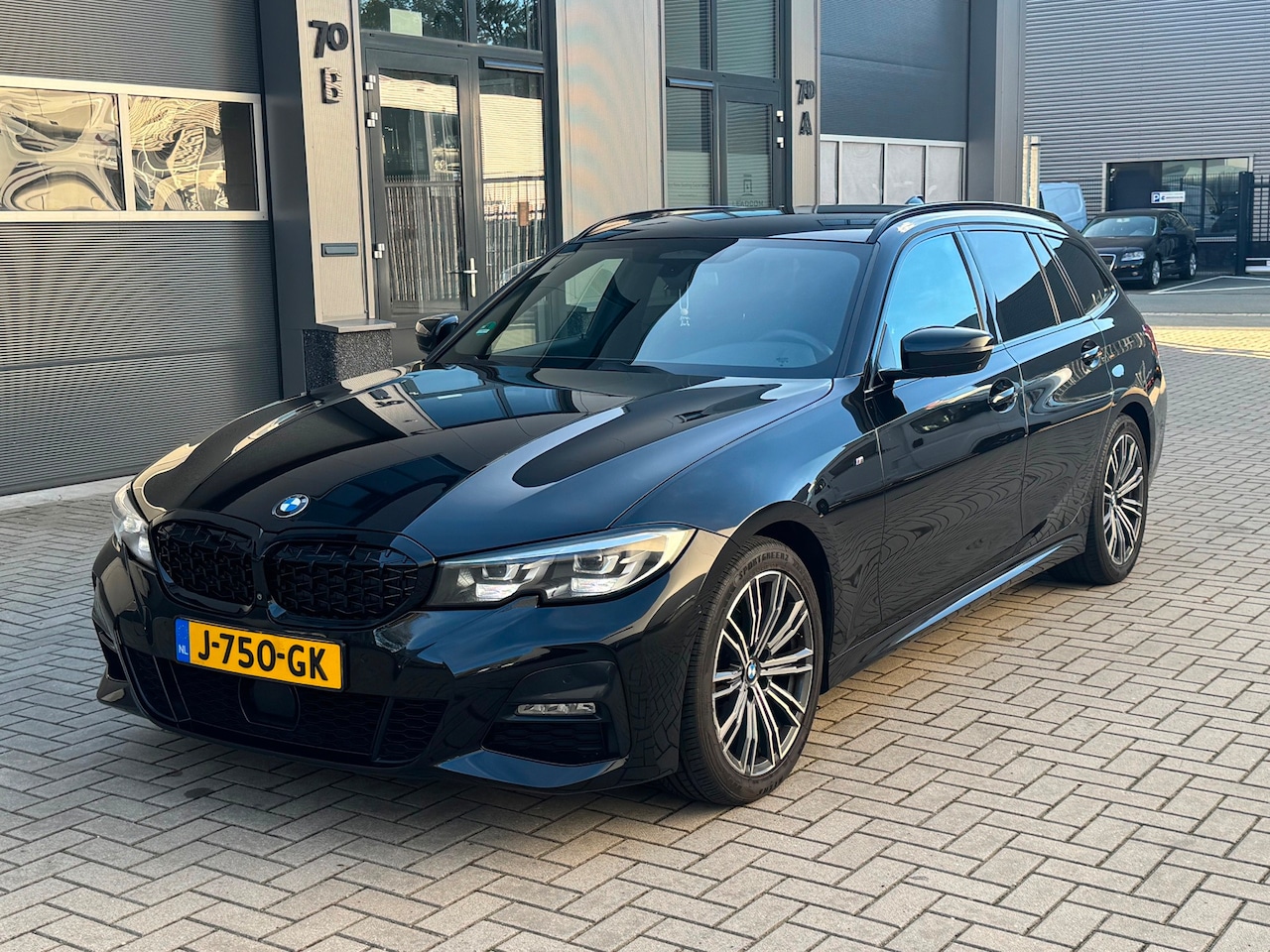 BMW 3-serie Touring - 320d xDrive High Executive 320d xDrive High Executive - AutoWereld.nl