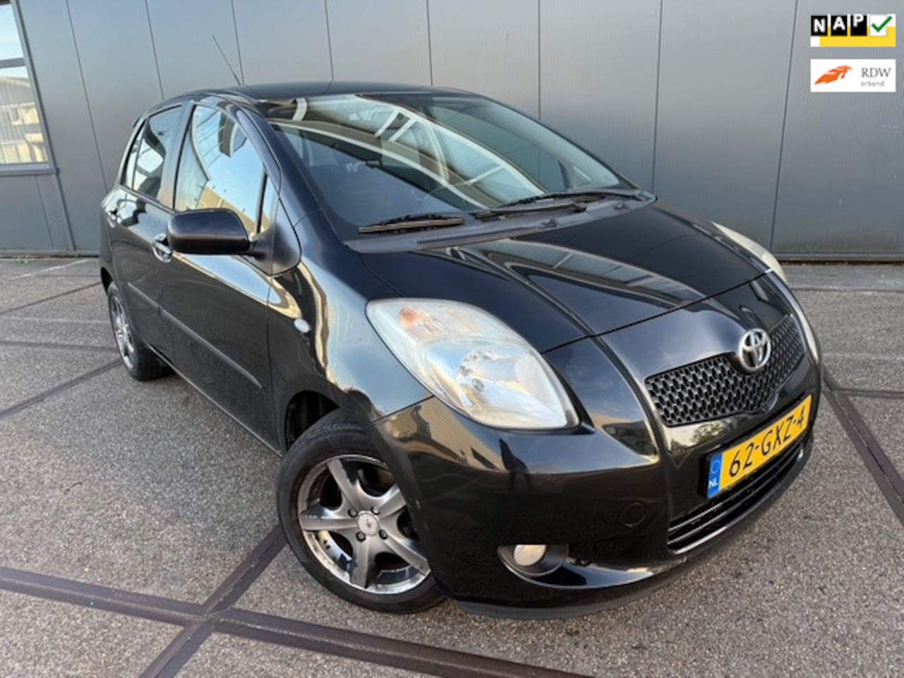 Toyota Yaris - 1.3 VVTi Sol | Apk | Nap | Airco | LM velgen | - AutoWereld.nl