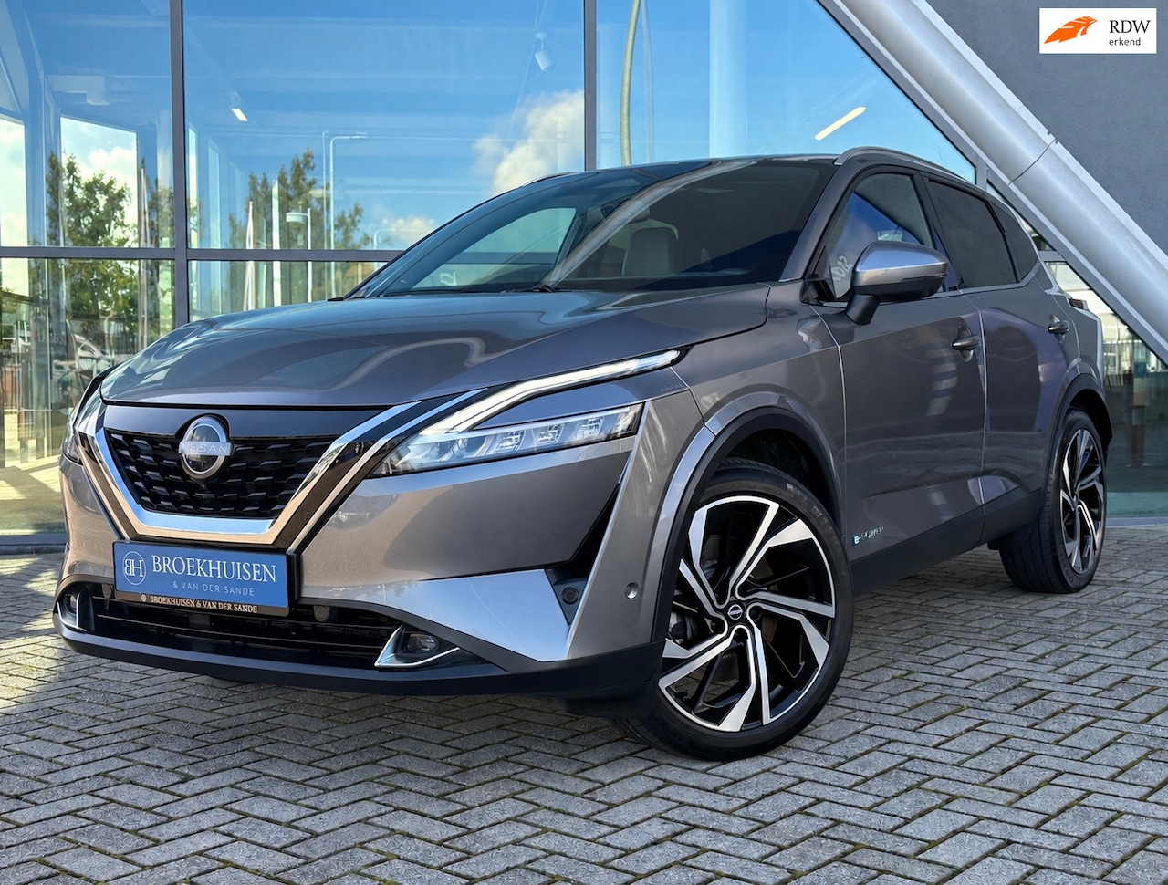 Nissan Qashqai - 1.5 e-Power Tekna Plus 158pk Massage Stoelen / Panoramadak / 360 Camera - AutoWereld.nl