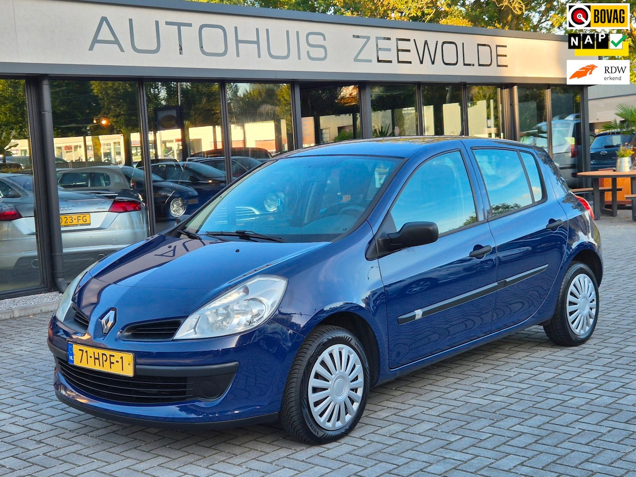 Renault Clio - 1.2-16V Expression AIRCO NAP! - AutoWereld.nl