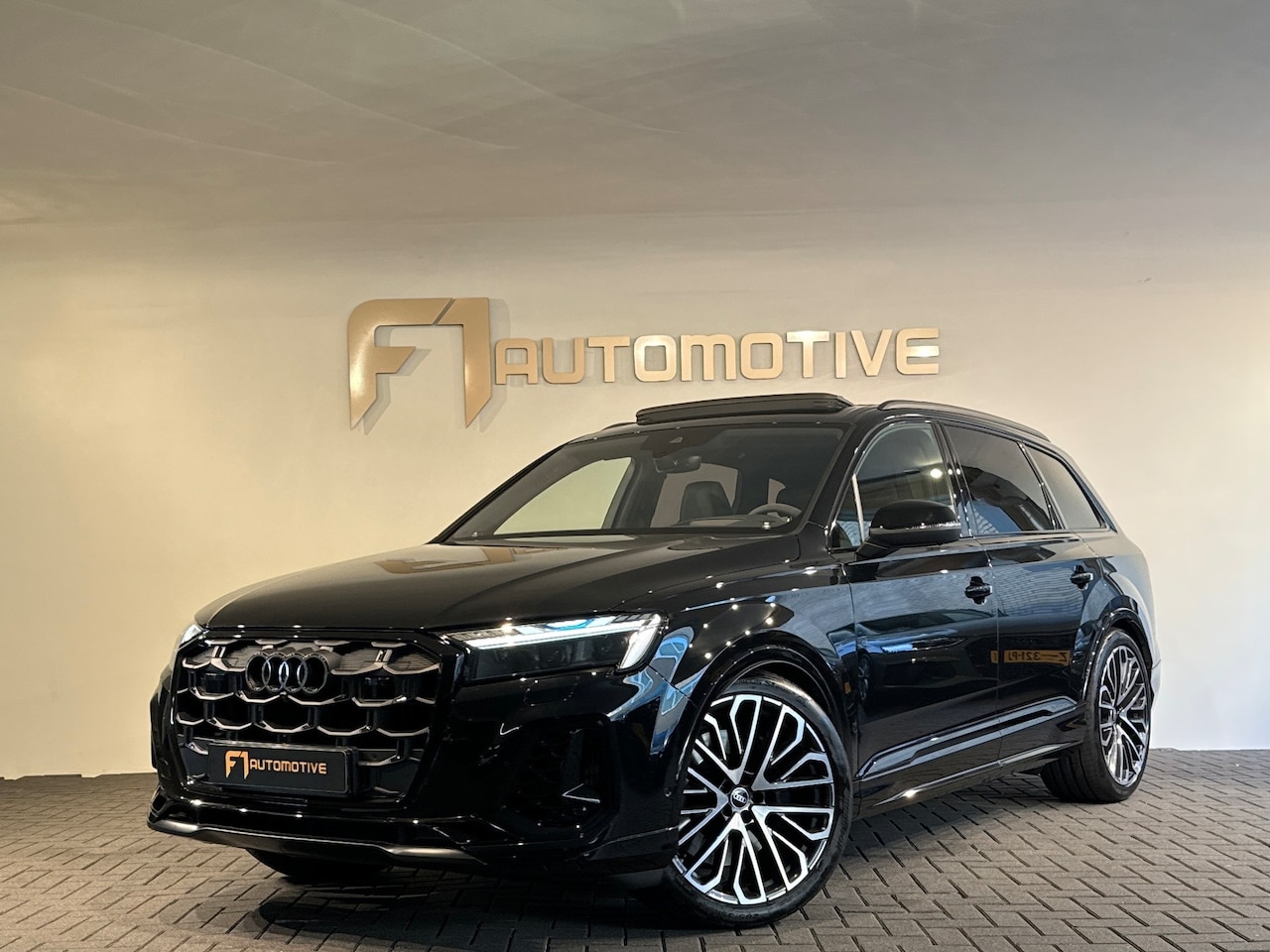 Audi Q7 SQ7 - 4.0 TFSI quattro 7p Pano|4-Wielsturing|Softclose|Massage - AutoWereld.nl