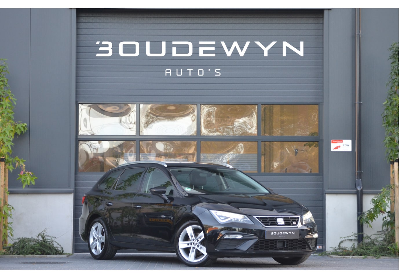 SEAT Leon ST - 1.5 TSI FR Business Intense Trekhaak | Camera | Stoelverwarming | Carplay - AutoWereld.nl