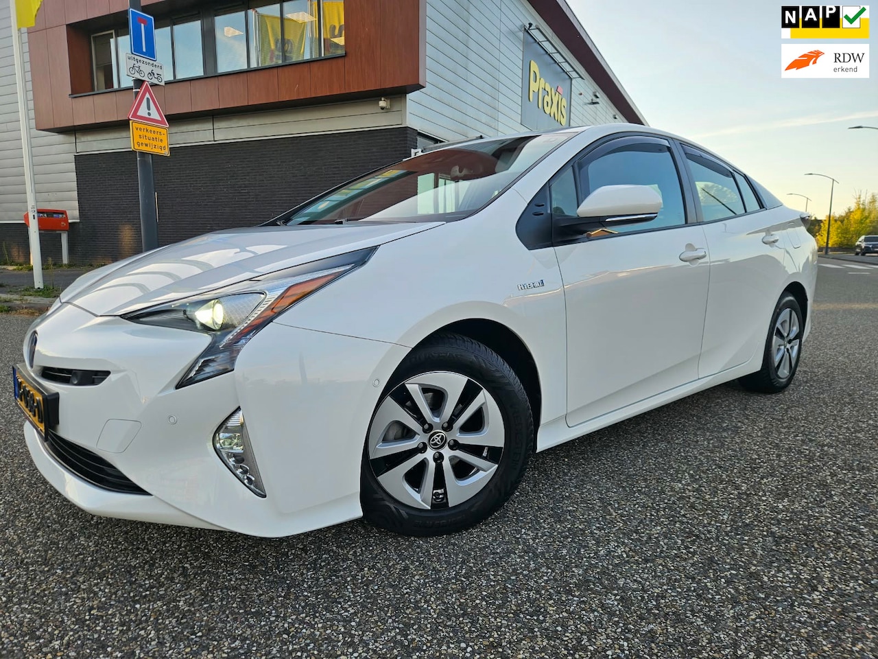 Toyota Prius - 1.8 Executive GARANTIE - AutoWereld.nl