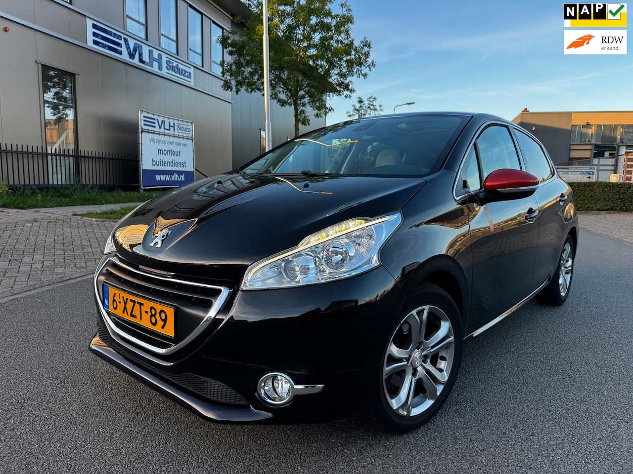 Peugeot 208 - 1.2 PureTech Roland Garros 1.2 PureTech Roland Garros - AutoWereld.nl
