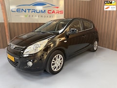 Hyundai i20 - 1.2i DynamicVersion, Airco, Nieuwe APK