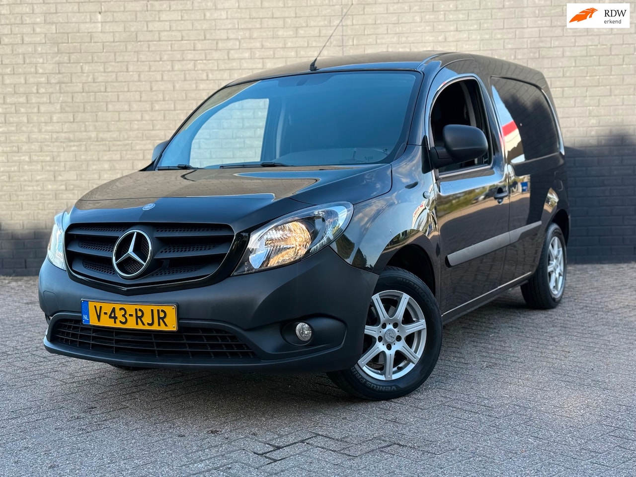 Mercedes-Benz Citan - 109 CDI BlueEFFICIENCY 110PK Zwart Bj 2019 AIRCO Euro6 - AutoWereld.nl