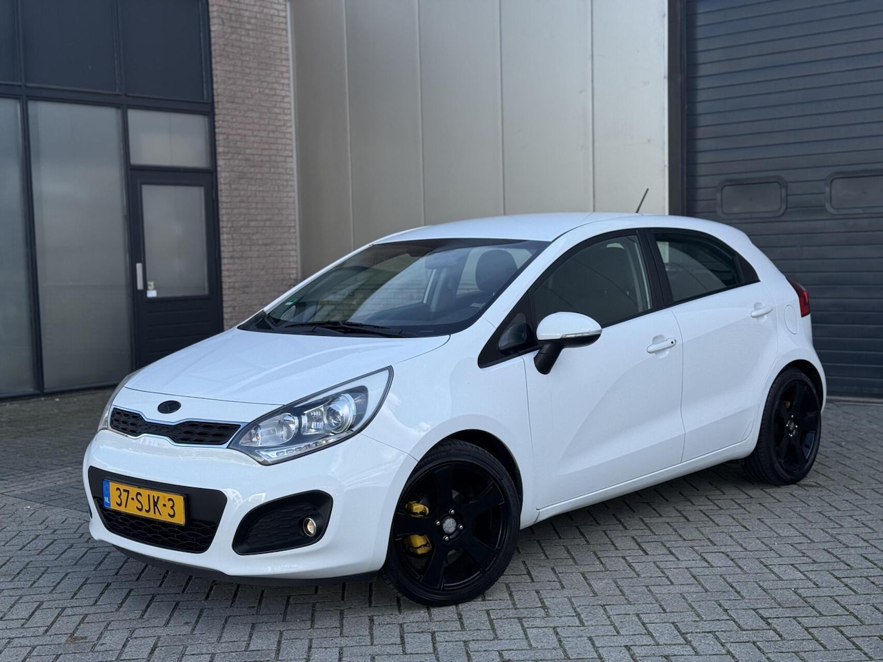 Kia Rio - 1.2 CVVT Super Pack 5-DRS Keyless Cruise Nieuwe APK - AutoWereld.nl