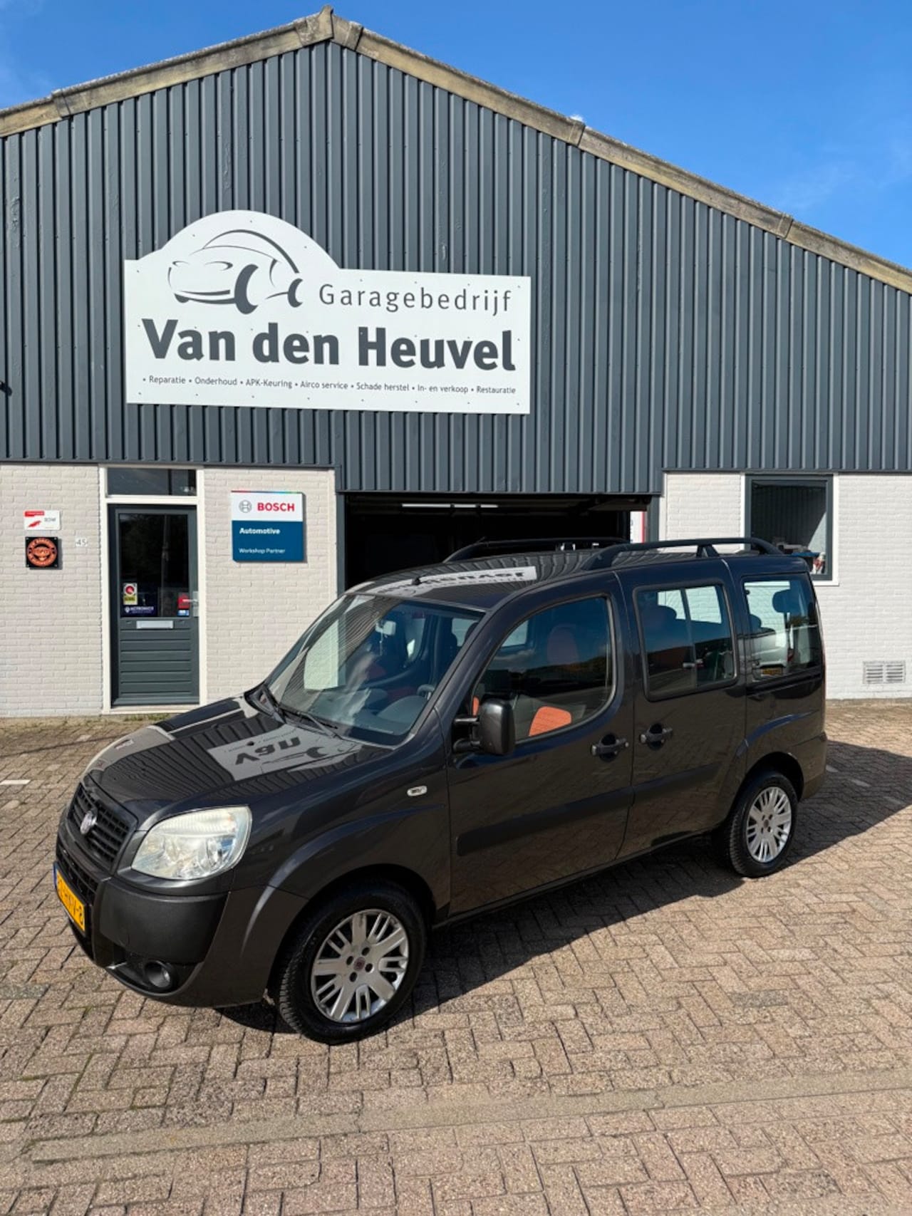 Fiat Doblò - 1.4 Family 7 persoons - AutoWereld.nl