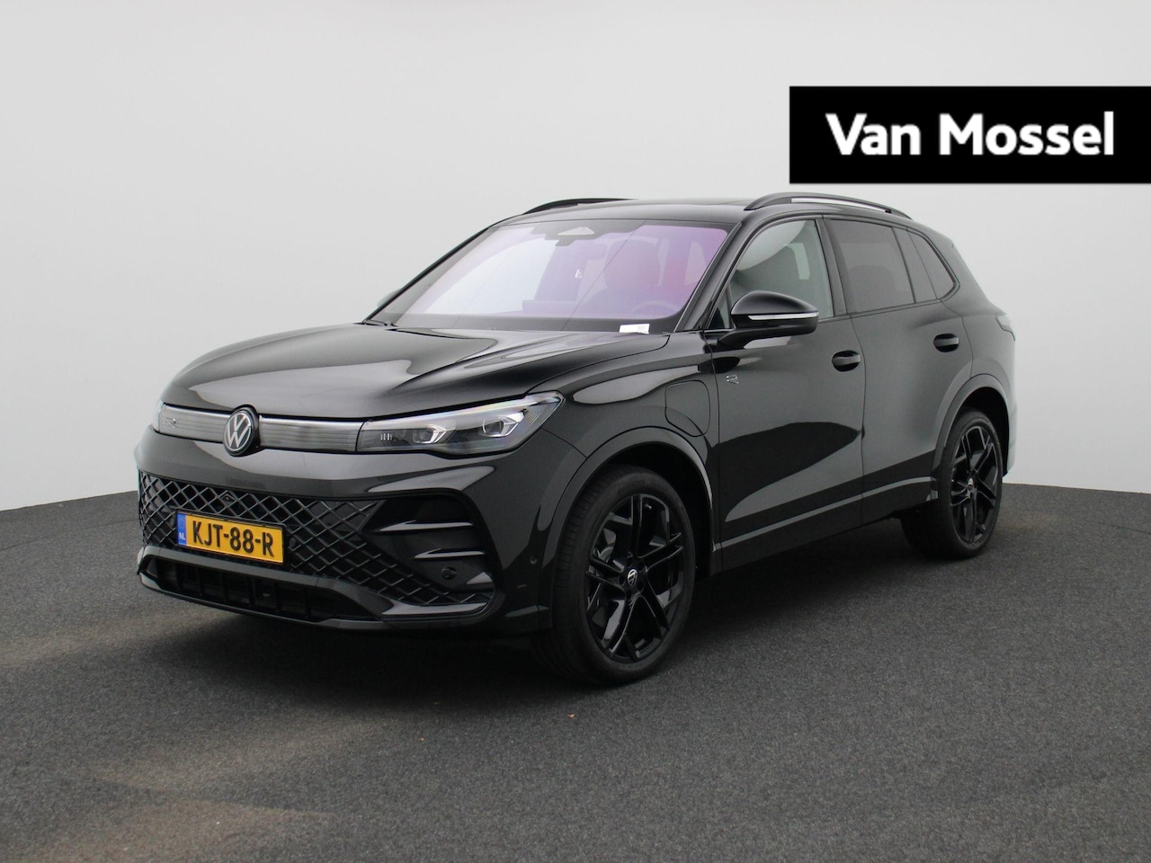 Volkswagen Tiguan - 1.5 eHybrid R-Line Edition 272 PK| Origineel Nederlands | Panoramadak | LEDER Interieur | - AutoWereld.nl