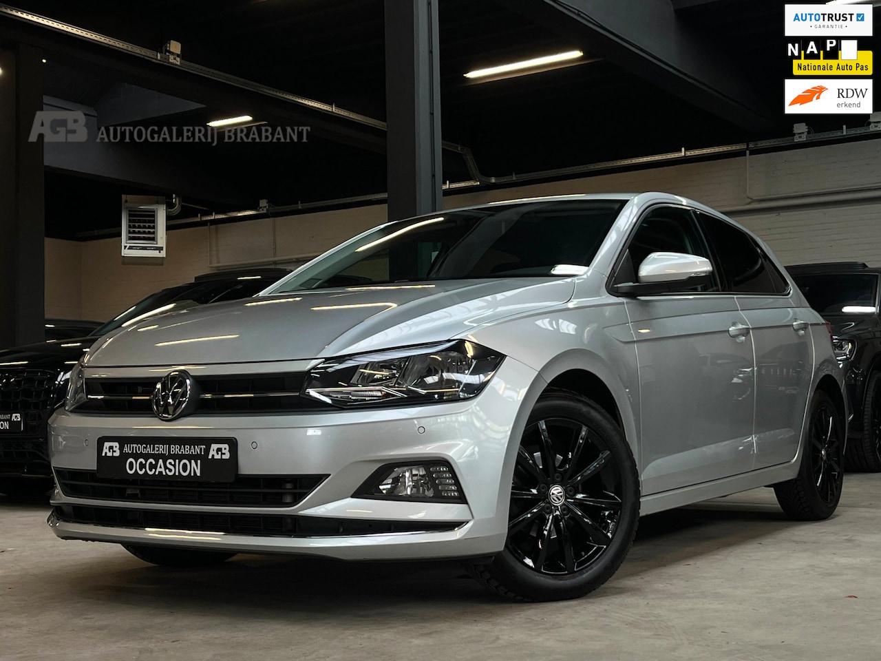 Volkswagen Polo - 1.0 TSI Highline CarPlay/Virtual/Navigatie/Automaat - AutoWereld.nl
